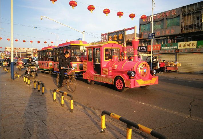 步行街小火车