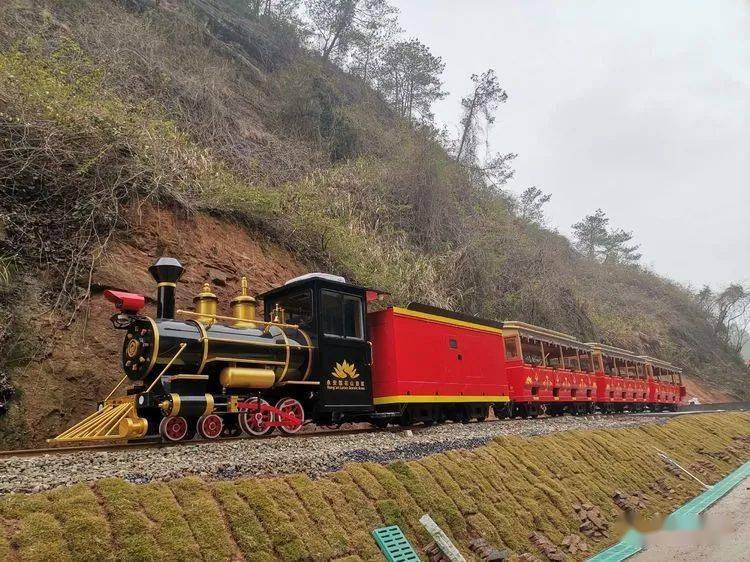 四川 72座轨道小火车（经典红黑色）