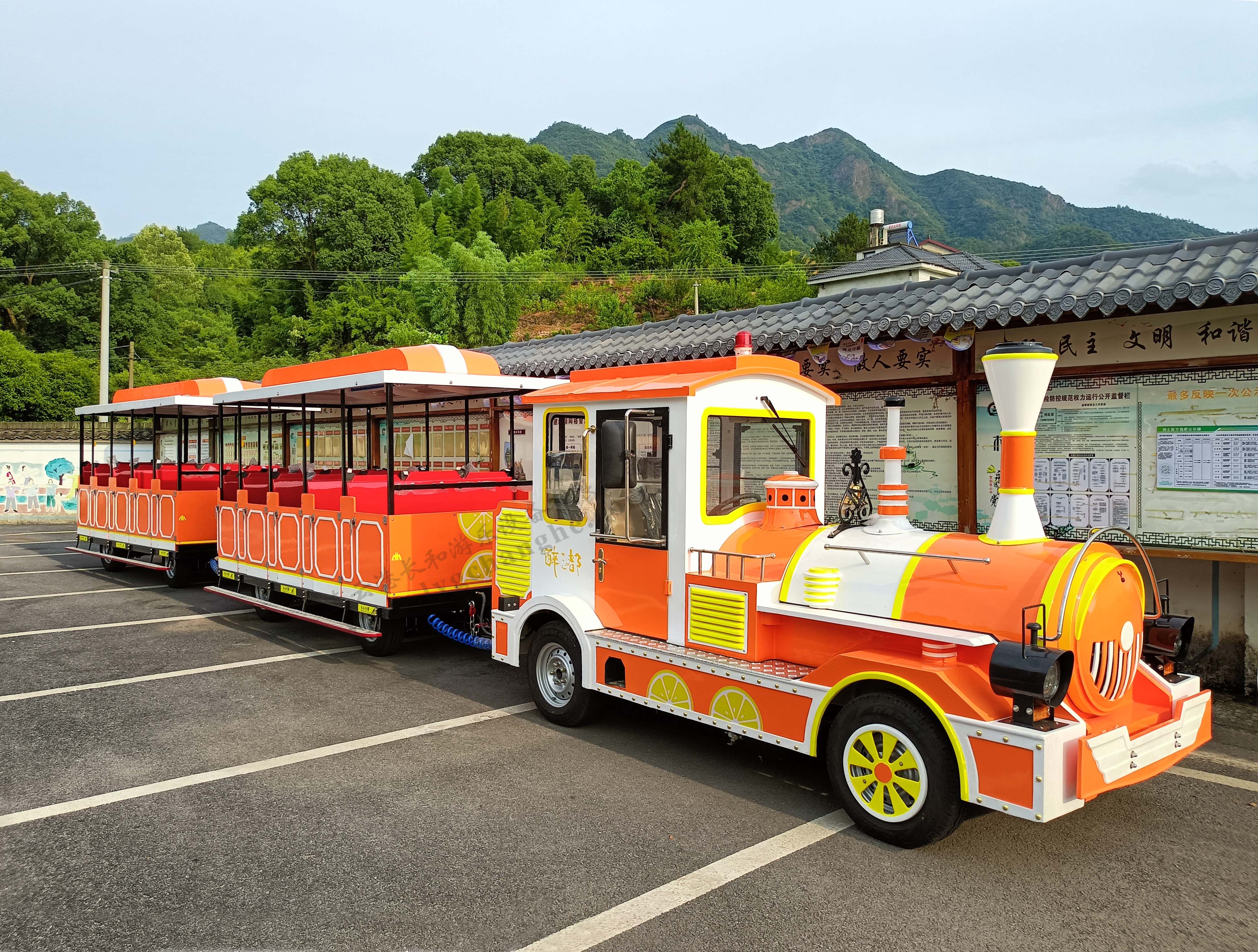 42座无轨观光小火车（橙黄色）