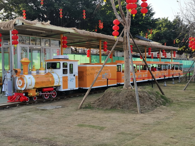 48座轨道观光小火车（橙色）